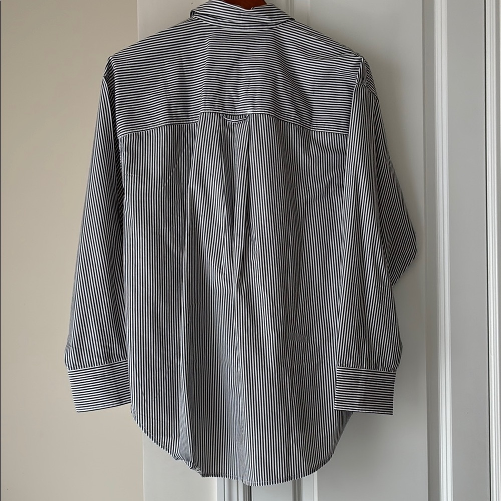 J. Crew Limited Edition New Yorker Étienne oversized poplin shirts - Picture 7 of 8